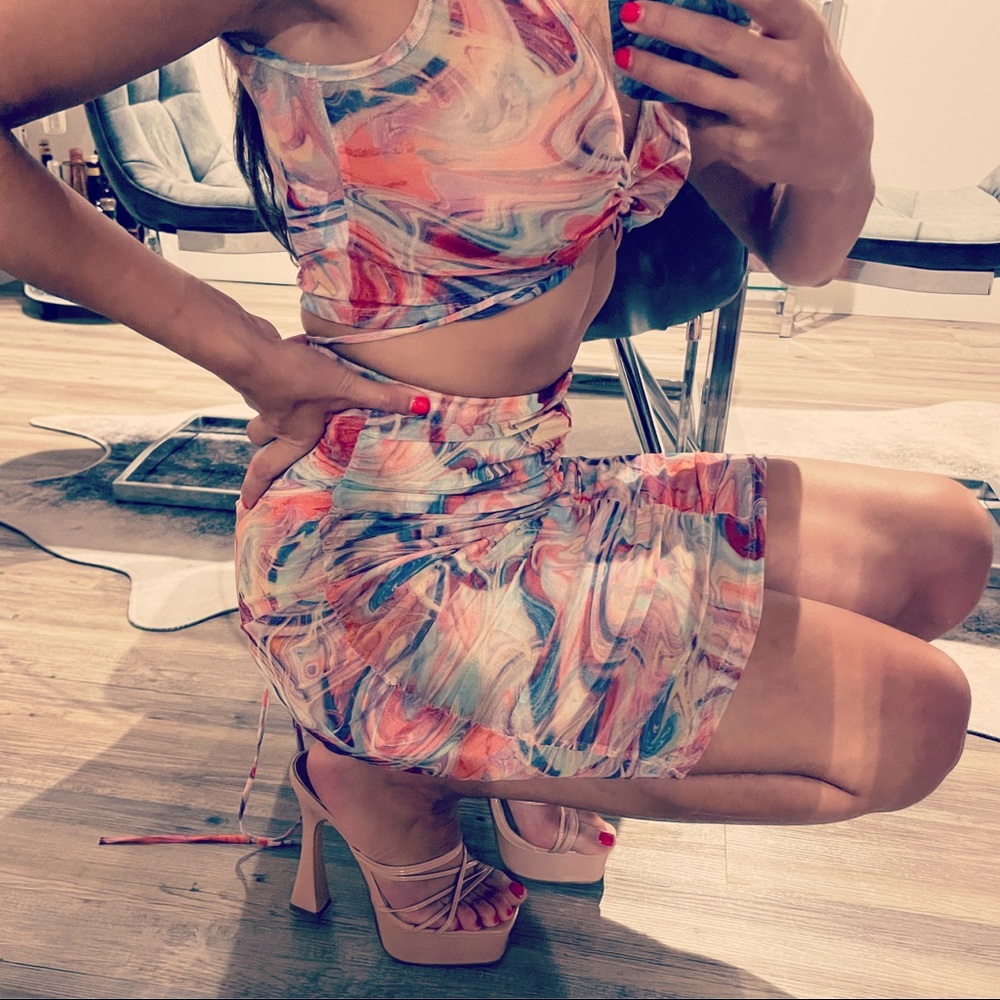 Super cute two piece multi colored set - Picture 4 of 4